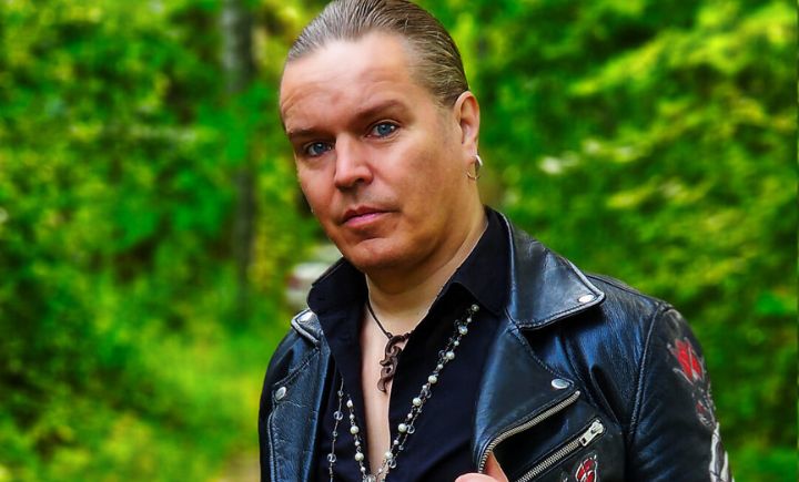 Ilari Hämäläinen & Musta Hevonen